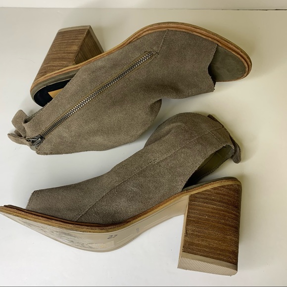 Dolce Vita Suede Leather Floppy Peep Toe Heels - Picture 4 of 12